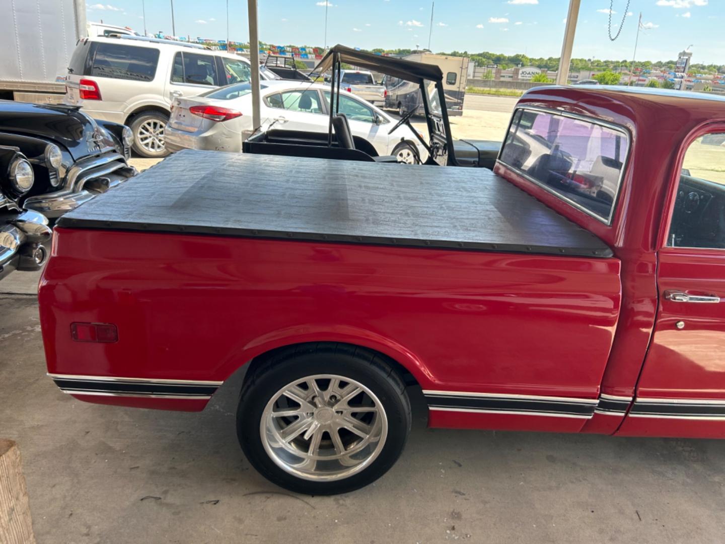 1972 Red Chevrolet C10 (CCE142A1201) , Automatic transmission, located at 1687 Business 35 S, New Braunfels, TX, 78130, (830) 625-7159, 29.655487, -98.051491 - 580 Horse Power - Photo#15